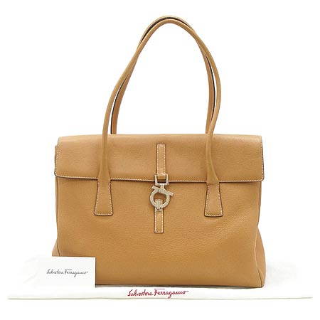Ferragamo(��󰡸�) 21 2420 ī�� ���� ��ġ�� ����� �̹���2 - ���̺��� �߰���ǰ