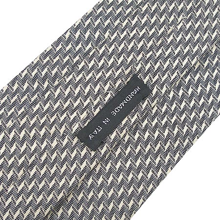 Armani(�Ƹ�����) 100% ��ũ ��Ÿ�� �̹���3 - ���̺��� �߰���ǰ