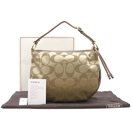 Coach(��ġ) �ñ׳��� ���� ��Ƽġ ȣ�� ����� �̹���2 - ���̺��� �߰���ǰ
