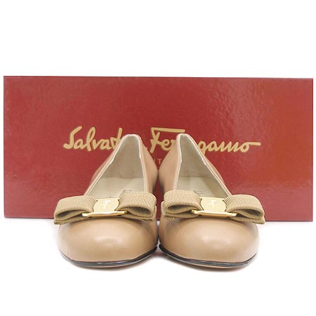Ferragamo(��󰡸�) VARA �ٶ� ���� �̹���2 - ���̺��� �߰���ǰ