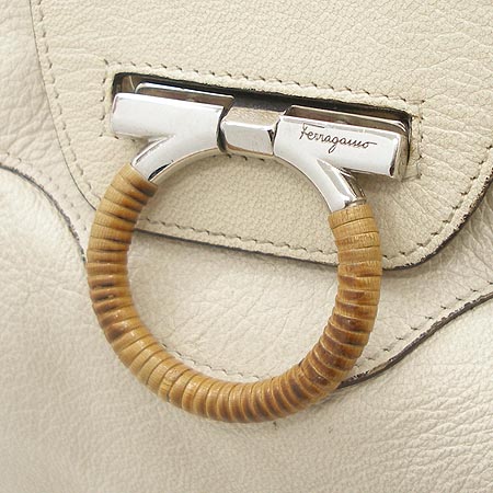 Ferragamo(��󰡸�) 21 6383 ��� ��ġ�� ��� ������ ���� ����� �̹���4 - ���̺��� �߰���ǰ