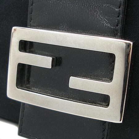 Fendi(���) ���� �ΰ� ���� ��ġ�� �к긯 ����� �̹���4 - ���̺��� �߰���ǰ