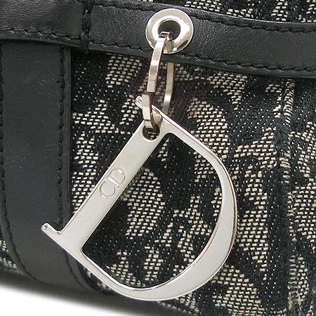 Dior(ũ����î���) ���� D �ΰ� ���� ��ġ�� �к긯 ����� �̹���4 - ���̺��� �߰���ǰ