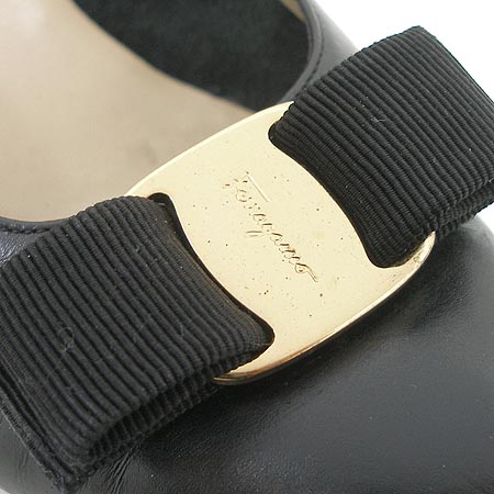 Ferragamo(��󰡸�) FJ201087 - 6H  VARA(�ٶ�) ������ ���� �̹���3 - ���̺��� �߰���ǰ