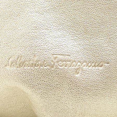 Ferragamo(��󰡸�) 21 6381 ��Ż�� ����� [�б�������] �̹���3 - ���̺��� �߰���ǰ