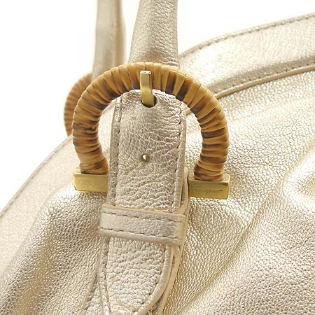 Ferragamo(��󰡸�) 21 6381 ��Ż�� ����� [�б�������] �̹���4 - ���̺��� �߰���ǰ