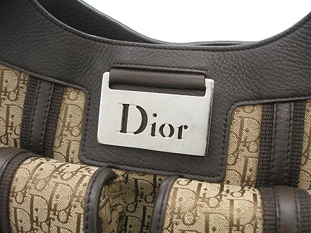 Dior(ũ����î���) JCF 44966. ������ø� ���� �̴ϼ� �簢 �÷� ��Ƽ ���� �ΰ� �к긯 ���� ��Ƽġ ��Ʈ�� �̹���4 - ���̺��� �߰���ǰ