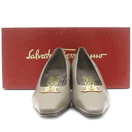 Ferragamo(��󰡸�) ���� ��ġ�� īŰ �׷��� ������ ������ ���� �̹���2 - ���̺��� �߰���ǰ