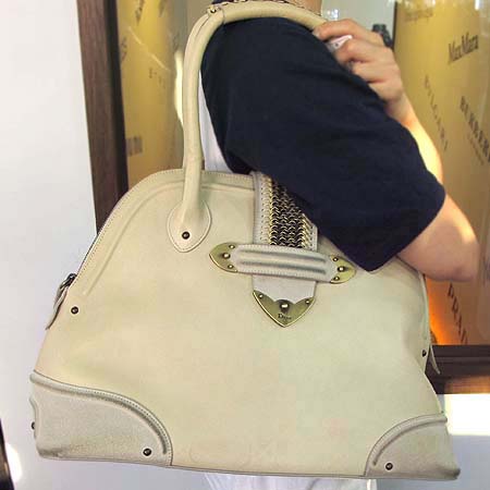 Dior(ũ����î���) �ܴ� �����̵� ��Ƽġ ������ ���� ��Ż ��� ����� �̹���4 - ���̺��� �߰���ǰ