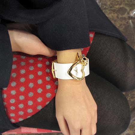 Moschino(��Ű��) ��Ʈ���� ������ �ð�(���̽�/�ڽ����̽�) �̹���5 - ���̺��� �߰���ǰ