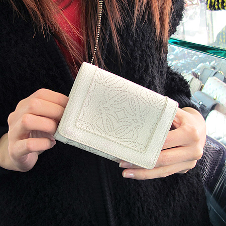 Loewe(�ο���) �ΰ� ���� ���� ������ �̹���6 - ���̺��� �߰���ǰ