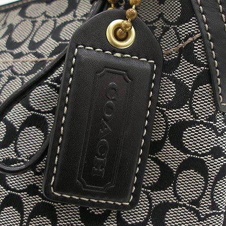 Coach(��ġ) �ñ׳��� ����� �̹���4 - ���̺��� �߰���ǰ