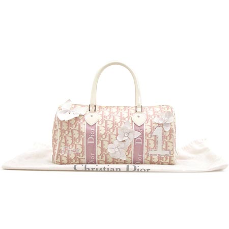 Dior(ũ����î���) ť�� �̴ϼ� �ö�� ������� �ɸ� ��Ʈ�� �̹���2 - ���̺��� �߰���ǰ
