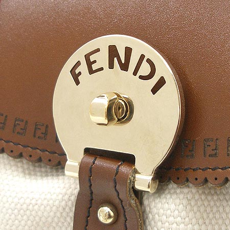 Fendi(���) 8BN144 �ڰ��� ���� ��Ƽġ ���� �̴ϼ� ��� ��Ʈ�� �̹���3 - ���̺��� �߰���ǰ