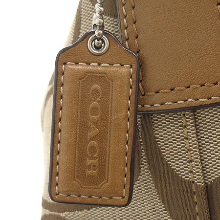 Coach(��ġ) �ñ׳��� ����� �̹���3 - ���̺��� �߰���ǰ