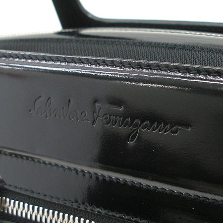 Ferragamo(��󰡸�) 21 2834. ������ �к긯 ������ ��Ƽġ ��Ʈ�� + ��� ��Ʈ�� �̹���5 - ���̺��� �߰���ǰ