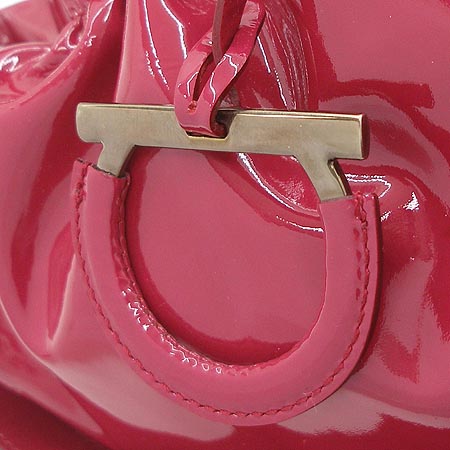 Ferragamo(��󰡸�) 21 A722 �����þ� ������ ��Ʈ �� ����� [��������] �̹���4 - ���̺��� �߰���ǰ