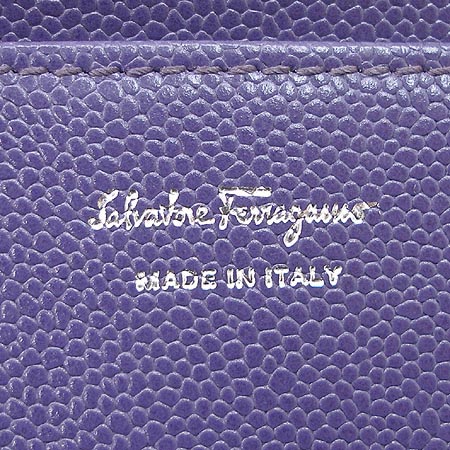Ferragamo(��󰡸�) 22 A694. ��ö� ��ġ�� �ΰ� ������ �̹���4 - ���̺��� �߰���ǰ