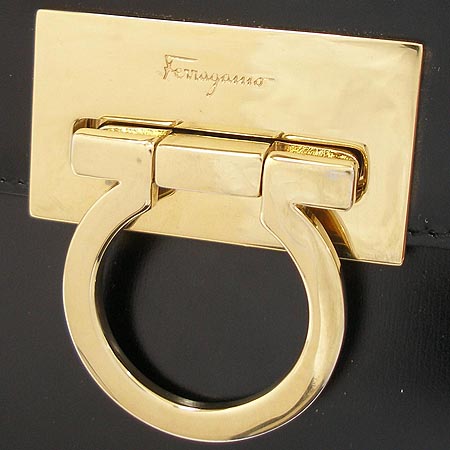 Ferragamo(��󰡸�) 21-0290 ���� ��ġ�� ��Ʈ�� �̹���3 - ���̺��� �߰���ǰ