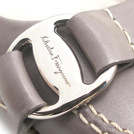 Ferragamo(��󰡸�) ���� �ΰ� ��� ������ ���� ��Ƽġ ������ ���� �̹���5 - ���̺��� �߰���ǰ