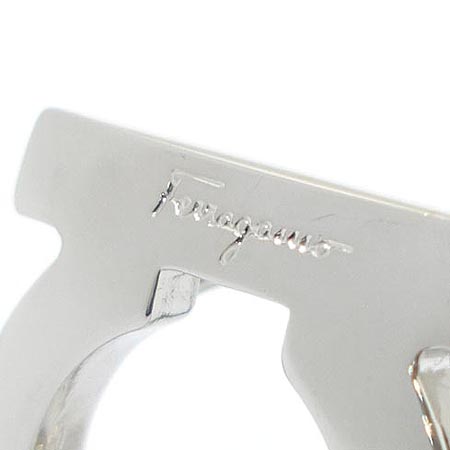 Ferragamo(��󰡸�) ���� ��ġ�� ��ī�� �� �̹���3 - ���̺��� �߰���ǰ