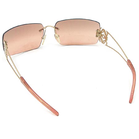Loewe(�ο���) SLW104 COL300R. ���� �̴ϼ� ���� �簢 ���۶� �̹���3 - ���̺��� �߰���ǰ