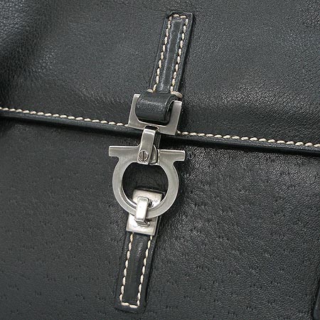 Ferragamo(��󰡸�) ��ġ�� ����� �̹���3 - ���̺��� �߰���ǰ