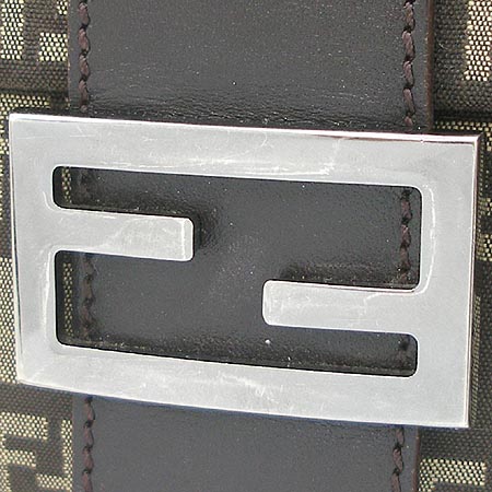 Fendi(���) 8BT075. FF �ΰ� ��ī �ڰ��� ũ�ν��� �̹���3 - ���̺��� �߰���ǰ