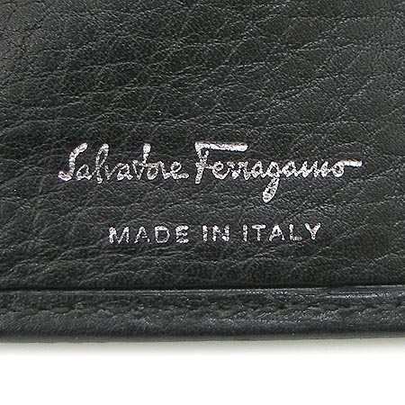 Ferragamo(��󰡸�) 22 6773. ���� ��ġ�� ������ �̹���4 - ���̺��� �߰���ǰ
