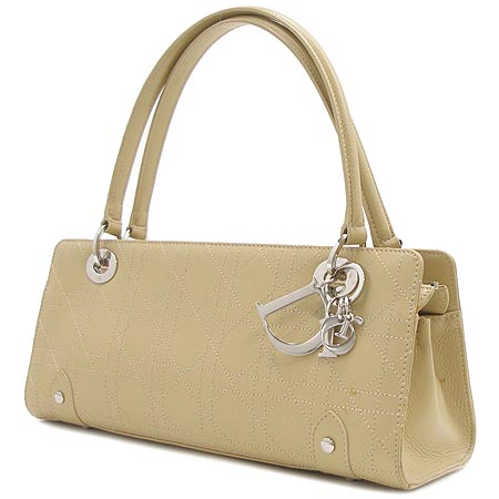 Dior(ũ����î���) ������ ���� ��Ƽġ ����� �̹���3 - ���̺��� �߰���ǰ