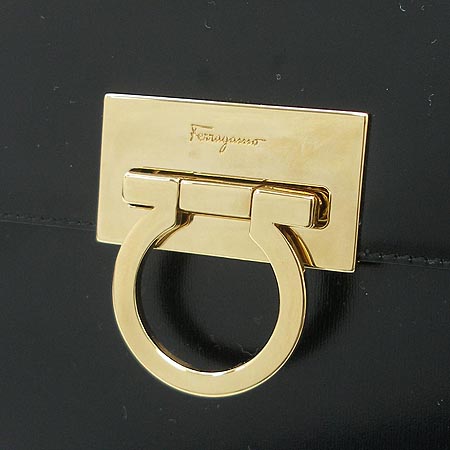 Ferragamo(��󰡸�) 21 0290 ��ġ�� ���� ��Ʈ�� + ��� ��Ʈ�� [�б�������] �̹���4 - ���̺��� �߰���ǰ
