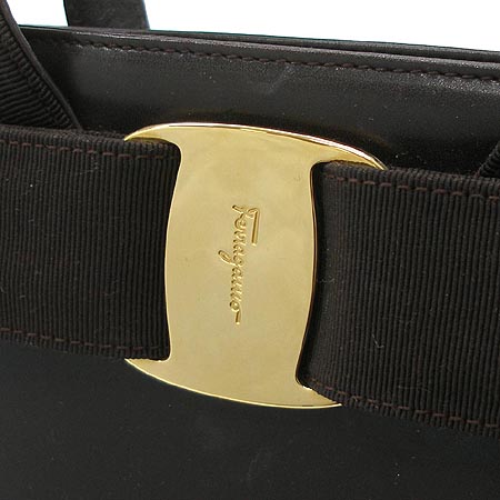 Ferragamo(��󰡸�) 21-4178 �ٶ� ���� ��Ʈ�� �̹���4 - ���̺��� �߰���ǰ