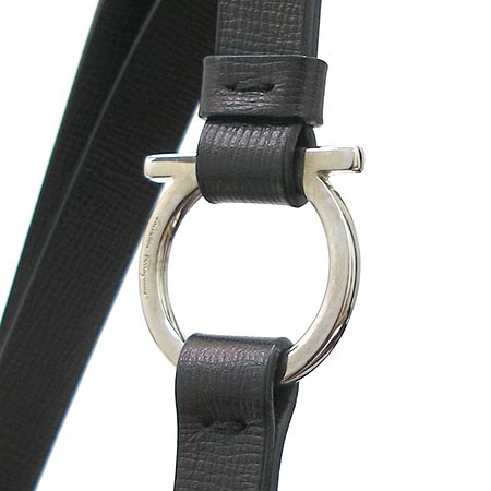 Ferragamo(��󰡸�) 21-4325 ��ġ�� �ΰ� ����� �̹���4 - ���̺��� �߰���ǰ