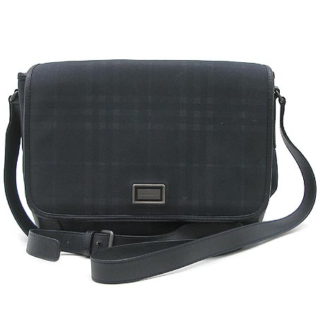 Burberry(������) ���üũ ũ�ν��� �̹���2 - ���̺��� �߰���ǰ