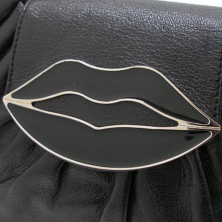 YSL(�Ի��ζ�) 112914. KISS ME  �Ŀ�ġ ����� �̹���4 - ���̺��� �߰���ǰ