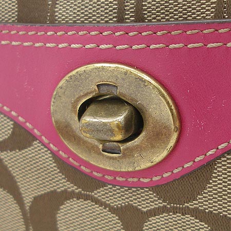 Coach(��ġ) �ñ׳��� ��ī�� ũ�ν��� �̹���4 - ���̺��� �߰���ǰ