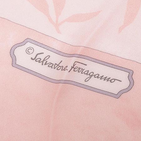 Ferragamo(��󰡸�) 32 9213. ��ũ 100% ��ī�� �̹���5 - ���̺��� �߰���ǰ