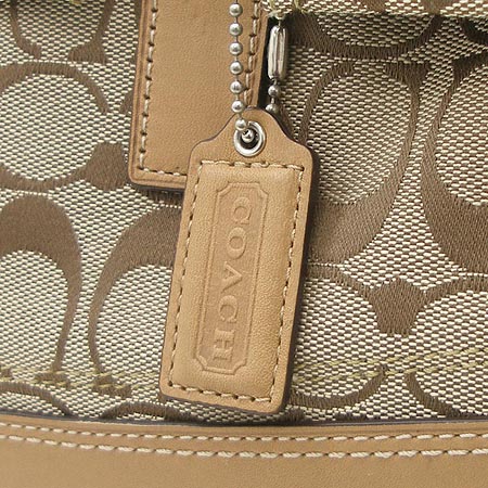 Coach(��ġ) �ñ׳��� ����� �̹���4 - ���̺��� �߰���ǰ