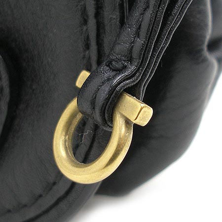 Ferragamo(��󰡸�) 21 6370. ���� �� ���� �� ��� Ŭ��ġ �� ����� �̹���4 - ���̺��� �߰���ǰ