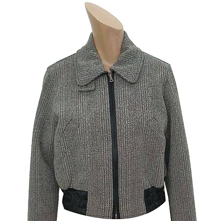 �����  ����