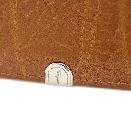 Ferragamo(��󰡸�) 66 7561. 3�� ������ �̹���5 - ���̺��� �߰���ǰ