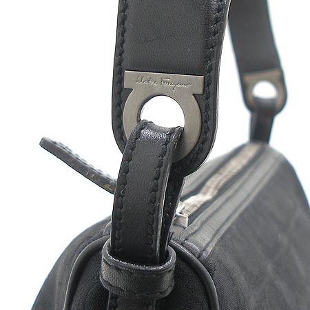 Ferragamo(��󰡸�) 21 3824. �ΰ� �ڰ��� ����� �̹���3 - ���̺��� �߰���ǰ