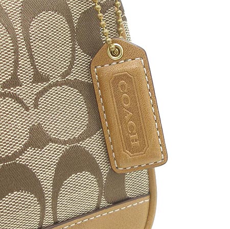 Coach(��ġ) �ñ׳��� �Ŀ�ġ�� �̹���3 - ���̺��� �߰���ǰ