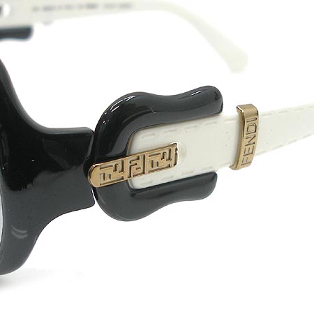 Fendi(���) FS382 001. B-BELT �ΰ� ���������� ���� ���۶� �̹���4 - ���̺��� �߰���ǰ