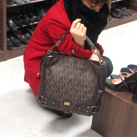 MICHAELKORS (����Ŭ�ھ) ȣ�� ����� �̹���6 - ���̺��� �߰���ǰ