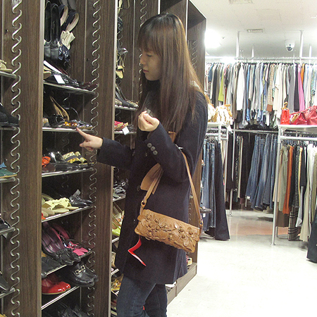 VALENTINO(�߷�Ƽ��) �ö�� ��� ���� �Ŀ�ġ ����� �̹���5 - ���̺��� �߰���ǰ