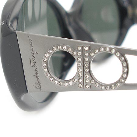 Ferragamo(��󰡸�) 2545-S-B 101/7G. �ΰ� ��ġ�� ť�� ��� Ÿ���� ���� ���۶� �̹���4 - ���̺��� �߰���ǰ