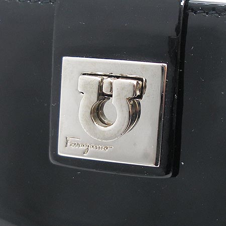Ferragamo(��󰡸�) 22-3100 ��ġ�� ������ Ű���̽� [�б�������] �̹���3 - ���̺��� �߰���ǰ