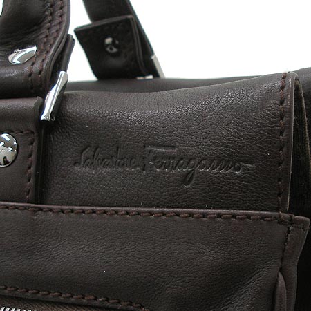 Ferragamo(��󰡸�) 24-8108 ���� ��Ʈ�� 2WAY [�б�������] �̹���3 - ���̺��� �߰���ǰ