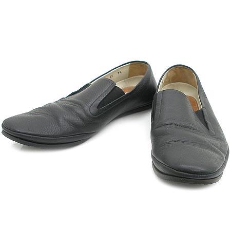 Ferragamo(󰡸)    